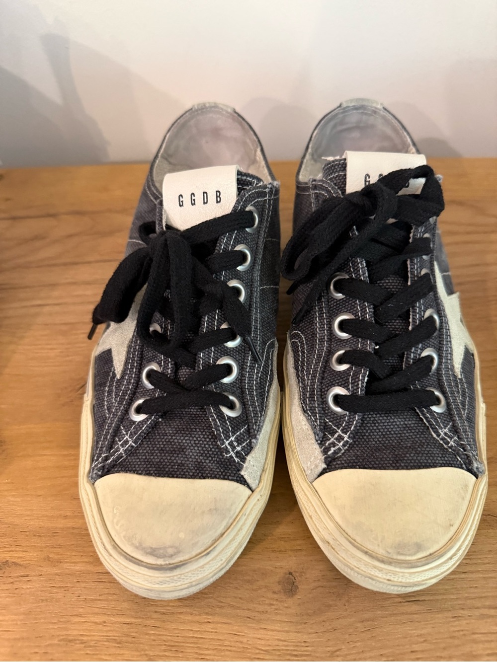 Golden Goose women’s Low-Top Denim Blue Star Sneakers - Picture 2 of 5